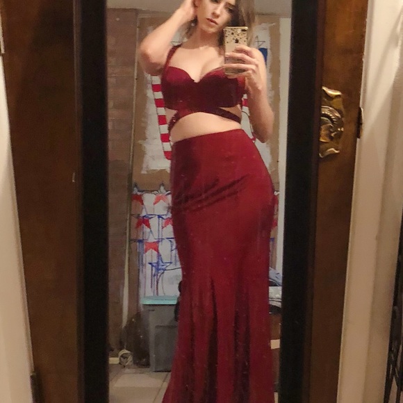 La Femme 2 Piece Formal Dress Size 2 - Picture 1 of 6